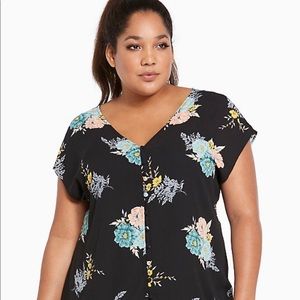Floral Print Button Front Top • Torrid
